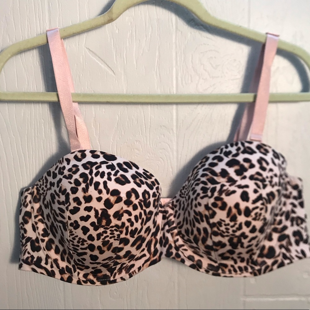 SALE. NWOT Cacique 42C pink animal print bra